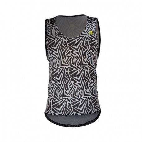 Playera de Hombre TriFerrari 3F Skater Gris con Doble Composición DryFIT Costuras Planas Sin Mangas y Cuello Escotado-Negro - En